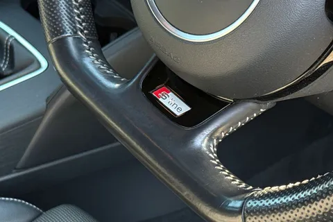 31 of 54 for Audi A3 2.0 TDI S line Euro 6 (s/s) 4dr (Nav)