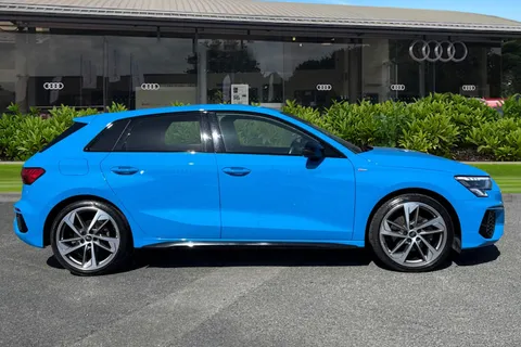PY73GXW Audi A3 Black Edition 35 TFSI  150 PS S tronic Thumbnail #4