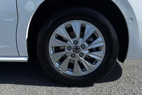 DA26TOV Volkswagen California Beach T7 SWB 150PS 2.0 TDi DSG - Camper Heater Thumbnail #9