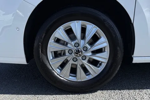 DA26TOV Volkswagen California Beach T7 SWB 150PS 2.0 TDi DSG - Camper Heater Thumbnail #10