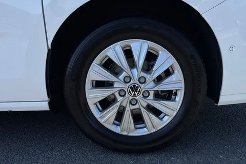 DA26TOV Volkswagen California Beach T7 SWB 150PS 2.0 TDi DSG - Camper Heater Thumbnail #11