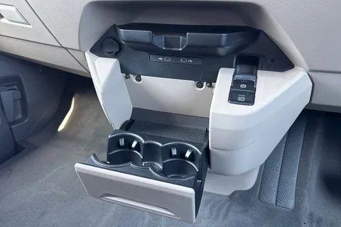 DA26TOV Volkswagen California Beach T7 SWB 150PS 2.0 TDi DSG - Camper Heater Thumbnail #22