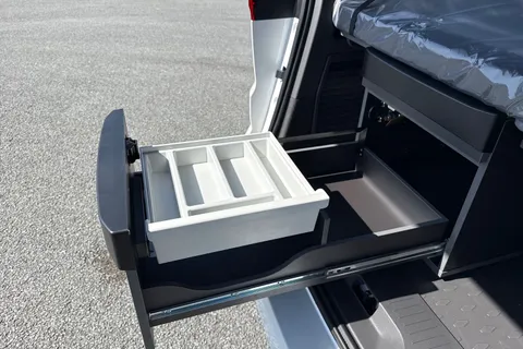 DA26TOV Volkswagen California Beach T7 SWB 150PS 2.0 TDi DSG - Camper Heater Thumbnail #33