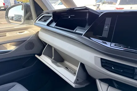 DA26TOV Volkswagen California Beach T7 SWB 150PS 2.0 TDi DSG - Camper Heater Thumbnail #37