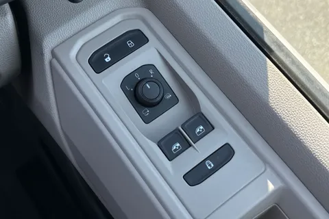 DA26TOV Volkswagen California Beach T7 SWB 150PS 2.0 TDi DSG - Camper Heater Thumbnail #38