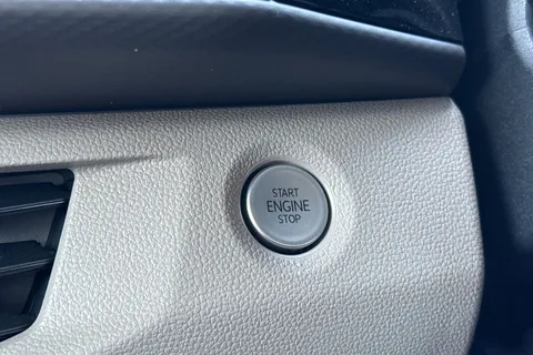 DA26TOV Volkswagen California Beach T7 SWB 150PS 2.0 TDi DSG - Camper Heater Thumbnail #39