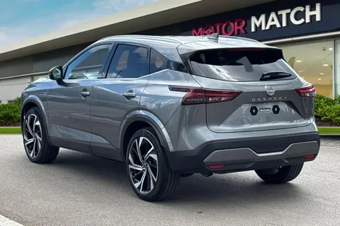 RY72BUP Nissan Qashqai 1.3 DIG-T MHEV Tekna+ XTRON Euro 6 (s/s) 5dr Thumbnail #3