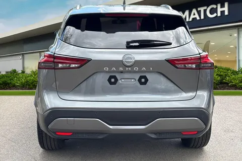 RY72BUP Nissan Qashqai 1.3 DIG-T MHEV Tekna+ XTRON Euro 6 (s/s) 5dr Thumbnail #5