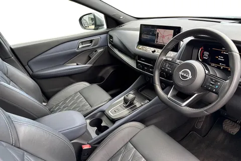 RY72BUP Nissan Qashqai 1.3 DIG-T MHEV Tekna+ XTRON Euro 6 (s/s) 5dr Thumbnail #9