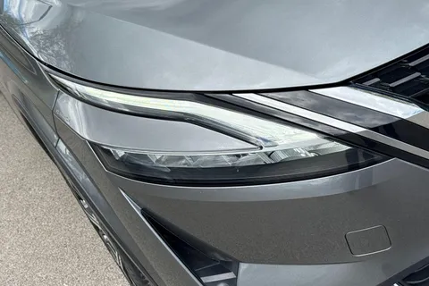 RY72BUP Nissan Qashqai 1.3 DIG-T MHEV Tekna+ XTRON Euro 6 (s/s) 5dr Thumbnail #13