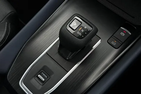 RY72BUP Nissan Qashqai 1.3 DIG-T MHEV Tekna+ XTRON Euro 6 (s/s) 5dr Thumbnail #16