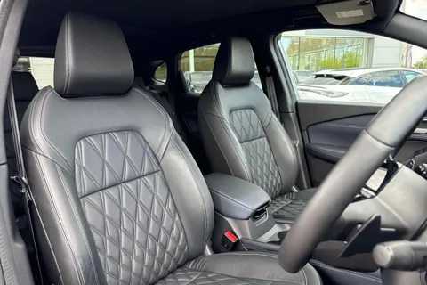 RY72BUP Nissan Qashqai 1.3 DIG-T MHEV Tekna+ XTRON Euro 6 (s/s) 5dr Thumbnail #17