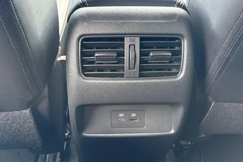 RY72BUP Nissan Qashqai 1.3 DIG-T MHEV Tekna+ XTRON Euro 6 (s/s) 5dr Thumbnail #28