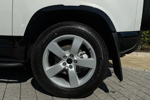 Land Rover Defender 90 3.0 D250 MHEV X-Dynamic SE Auto 4WD Euro 6 (s/s) 3dr Thumbnail #9