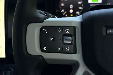 Land Rover Defender 90 3.0 D250 MHEV X-Dynamic SE Auto 4WD Euro 6 (s/s) 3dr Thumbnail #18