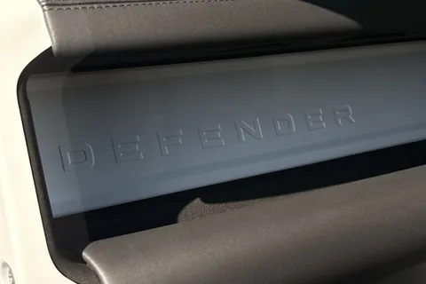 Land Rover Defender 90 3.0 D250 MHEV X-Dynamic SE Auto 4WD Euro 6 (s/s) 3dr Thumbnail #26