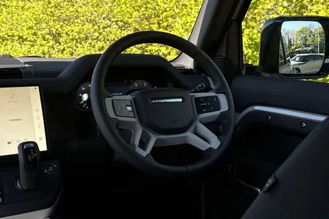 Land Rover Defender 90 3.0 D250 MHEV X-Dynamic SE Auto 4WD Euro 6 (s/s) 3dr Thumbnail #29