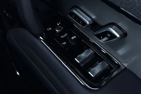  Land Rover Range Rover Sport 3.0 D250 MHEV Edition Auto 4WD Euro 6 (s/s) 5dr Thumbnail #34