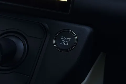 Land Rover Defender 90 3.0 D250 MHEV X-Dynamic SE Auto 4WD Euro 6 (s/s) 3dr Thumbnail #35