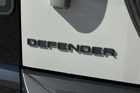 Land Rover Defender 90 3.0 D250 MHEV X-Dynamic SE Auto 4WD Euro 6 (s/s) 3dr Thumbnail #51