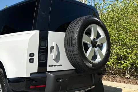Land Rover Defender 90 3.0 D250 MHEV X-Dynamic SE Auto 4WD Euro 6 (s/s) 3dr Thumbnail #54