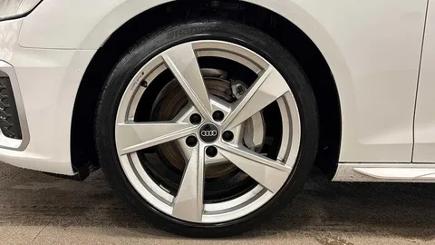 BV24WPF Audi A4 Avant Avant S line 40 TFSI  204 PS S tronic Thumbnail #4