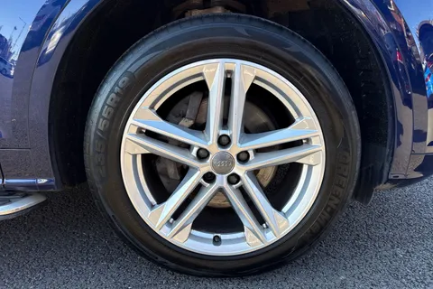 ND18UKJ Audi Q5 2.0 TDI 40 S line S Tronic quattro Euro 6 (s/s) 5dr Thumbnail #12