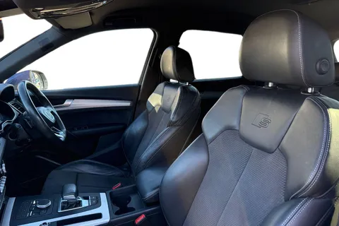 ND18UKJ Audi Q5 2.0 TDI 40 S line S Tronic quattro Euro 6 (s/s) 5dr Thumbnail #17