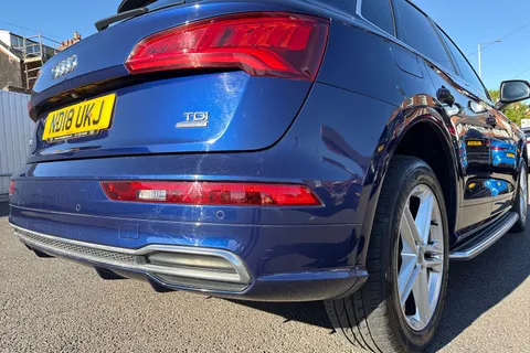 ND18UKJ Audi Q5 2.0 TDI 40 S line S Tronic quattro Euro 6 (s/s) 5dr Thumbnail #30