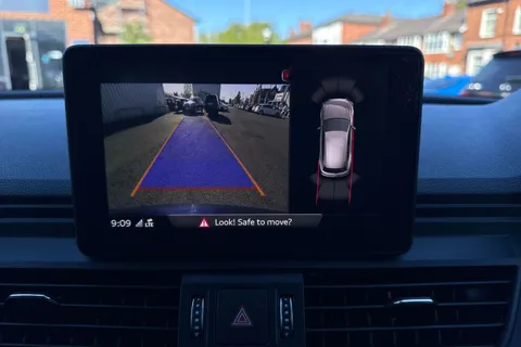 ND18UKJ Audi Q5 2.0 TDI 40 S line S Tronic quattro Euro 6 (s/s) 5dr Thumbnail #47