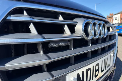 ND18UKJ Audi Q5 2.0 TDI 40 S line S Tronic quattro Euro 6 (s/s) 5dr Thumbnail #54