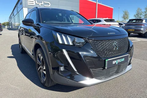 RO71XUZ PEUGEOT e-2008 50kWh GT Auto 5dr Thumbnail #10