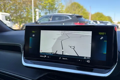 RO71XUZ PEUGEOT e-2008 50kWh GT Auto 5dr Thumbnail #18