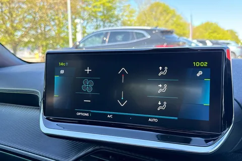 RO71XUZ PEUGEOT e-2008 50kWh GT Auto 5dr Thumbnail #23