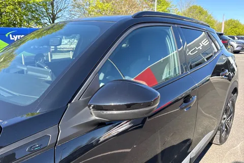 RO71XUZ PEUGEOT e-2008 50kWh GT Auto 5dr Thumbnail #30