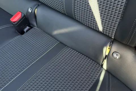 RO71XUZ PEUGEOT e-2008 50kWh GT Auto 5dr Thumbnail #34