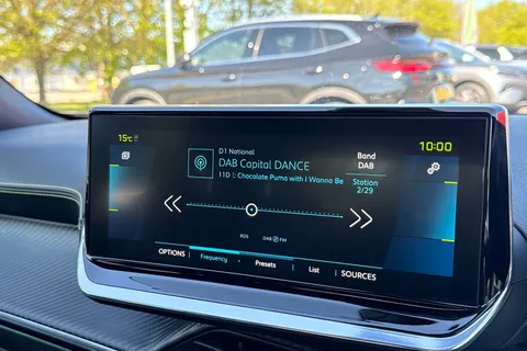 RO71XUZ PEUGEOT e-2008 50kWh GT Auto 5dr Thumbnail #45