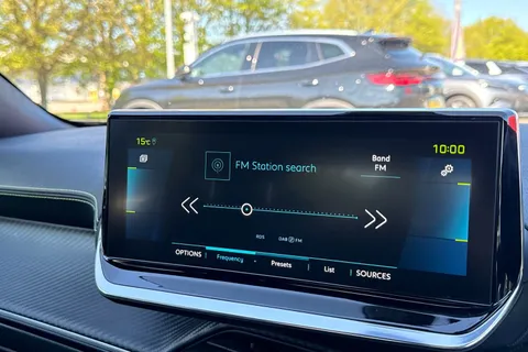 RO71XUZ PEUGEOT e-2008 50kWh GT Auto 5dr Thumbnail #46