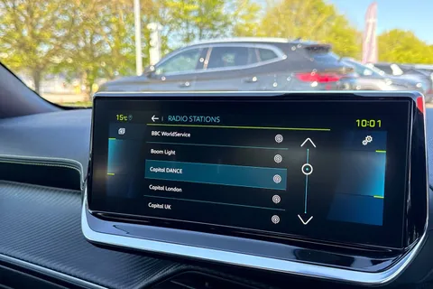 RO71XUZ PEUGEOT e-2008 50kWh GT Auto 5dr Thumbnail #47