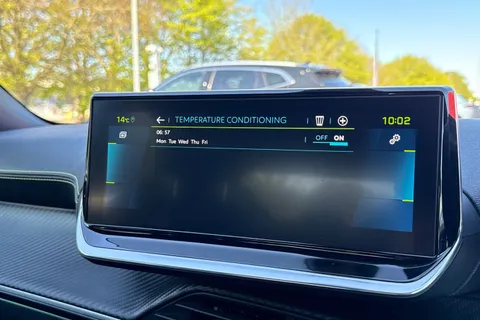 RO71XUZ PEUGEOT e-2008 50kWh GT Auto 5dr Thumbnail #57