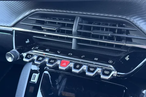 RO71XUZ PEUGEOT e-2008 50kWh GT Auto 5dr Thumbnail #58