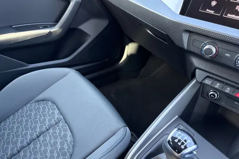 DA24FJU Audi A1 Sport 30 TFSI  110 PS 6-speed Thumbnail #21