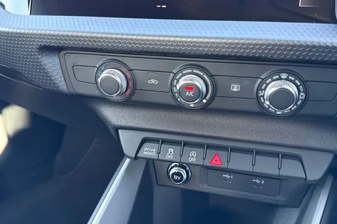 DA24FJU Audi A1 Sport 30 TFSI  110 PS 6-speed Thumbnail #23