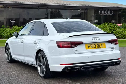 FB19OLU Audi A4 Black Edition 45 TFSI quattro 245 PS S tronic Thumbnail #3