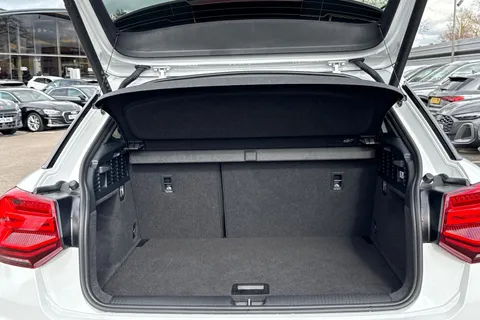 DG75XEV Audi Q2 Black Edition 30 TFSI  116 PS 6-speed Thumbnail #8