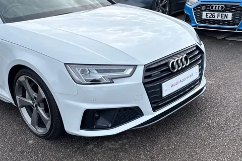 FB19OLU Audi A4 Black Edition 45 TFSI quattro 245 PS S tronic Thumbnail #10