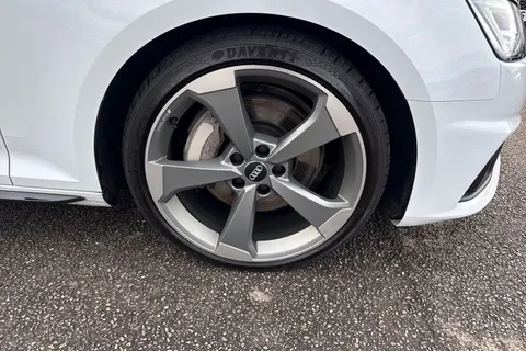 FB19OLU Audi A4 Black Edition 45 TFSI quattro 245 PS S tronic Thumbnail #11