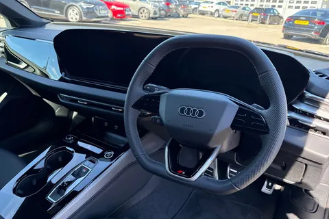  Audi A5 2.0 TDI S line Saloon S Tronic quattro Euro 6 (s/s) 5dr Thumbnail #18