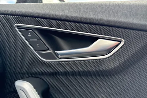DG75XEV Audi Q2 Black Edition 30 TFSI  116 PS 6-speed Thumbnail #22