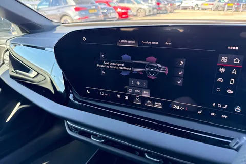  Audi A5 2.0 TDI S line Saloon S Tronic quattro Euro 6 (s/s) 5dr Thumbnail #22